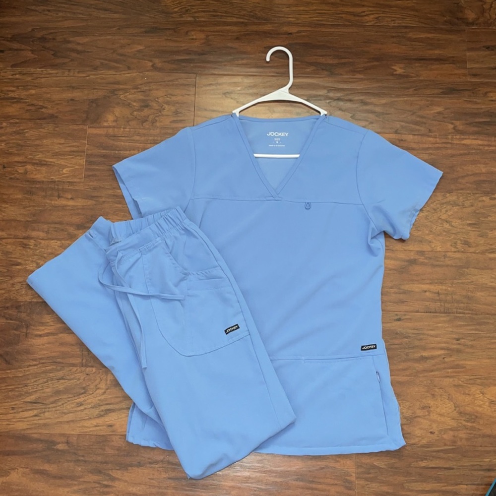 Jockey Scrub Set